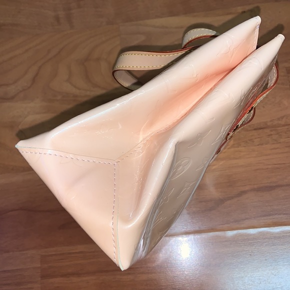 NWOT Authentic Louis Vuitton Vernis Reade Marshmallow Handbag - Picture 5 of 15